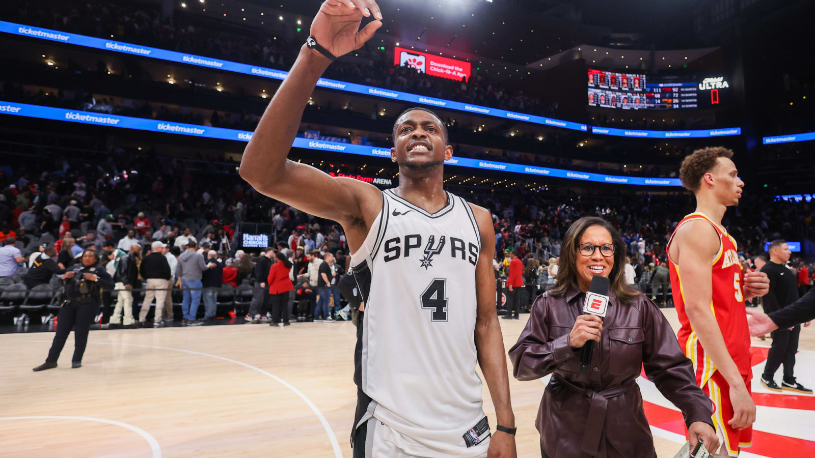 Why ESPN Thinks Spurs Win Big in De’Aaron Fox Trade With Kings