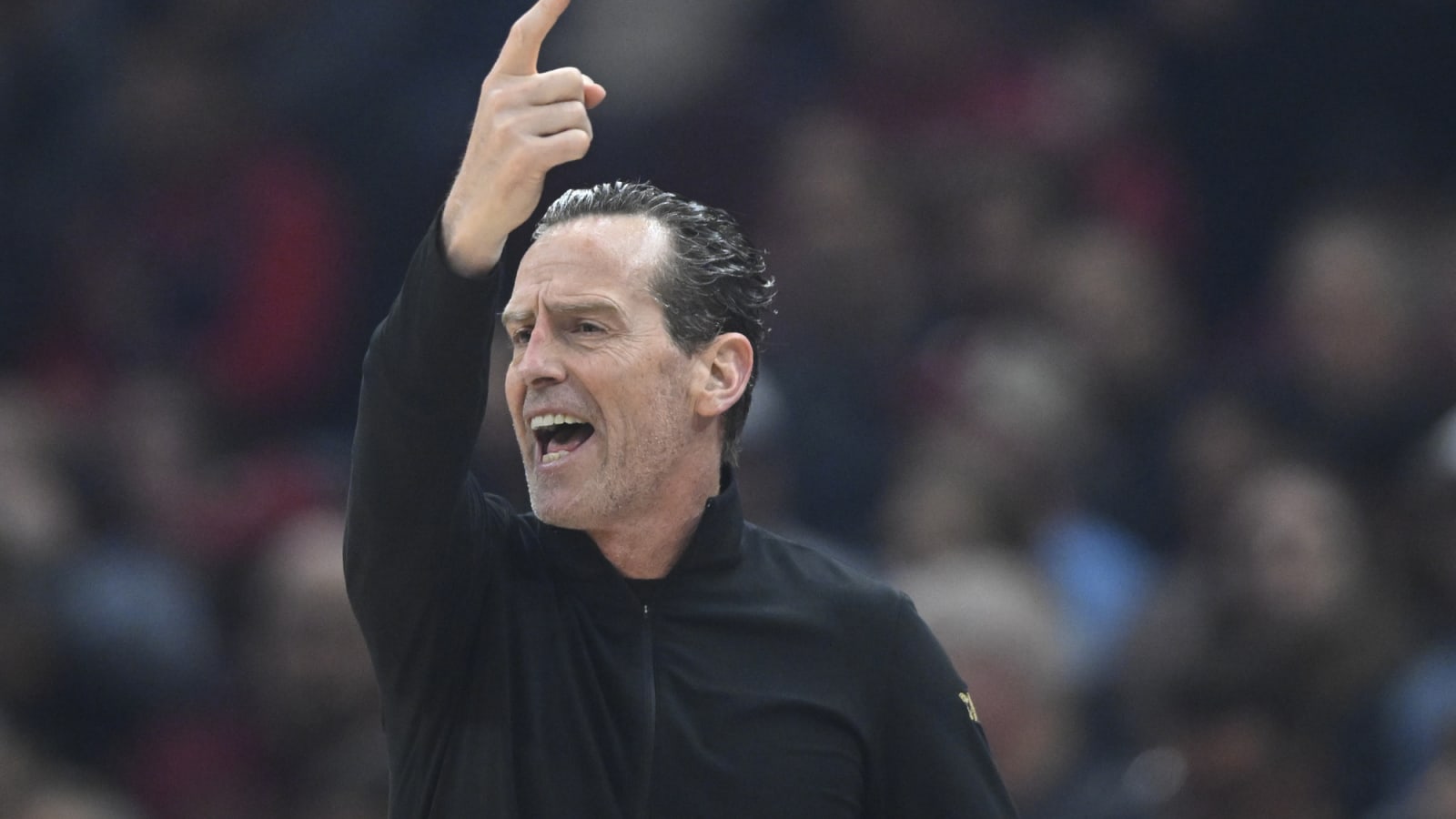 Cavs race past Bulls, officially clinch top seed in East