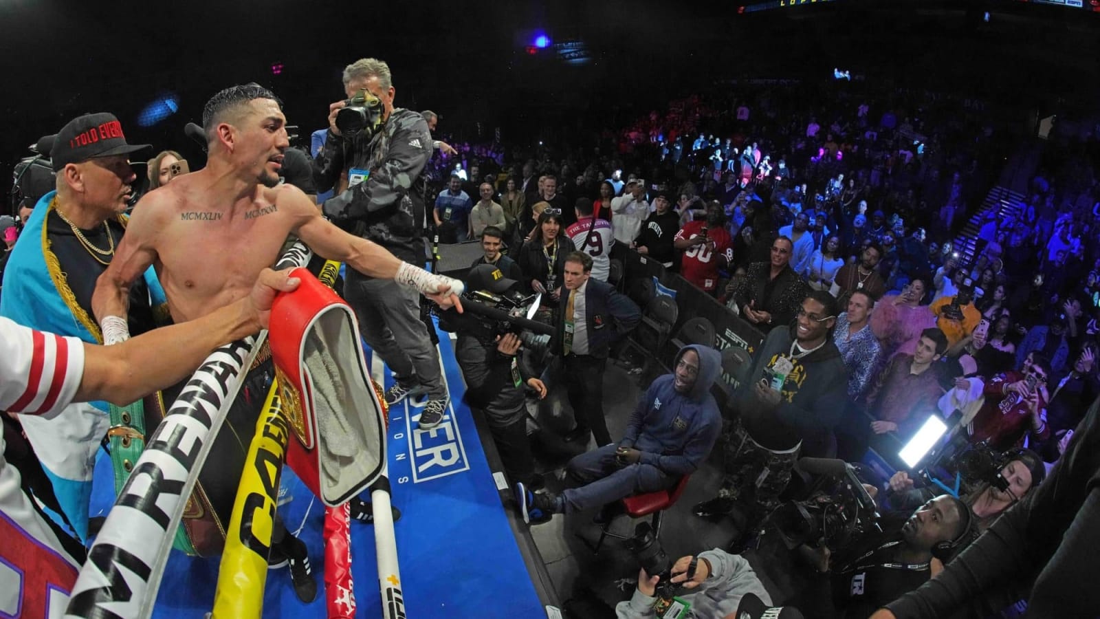 Keyshawn Davis Dominates Gustavo Lemos with Second-Round Knockout