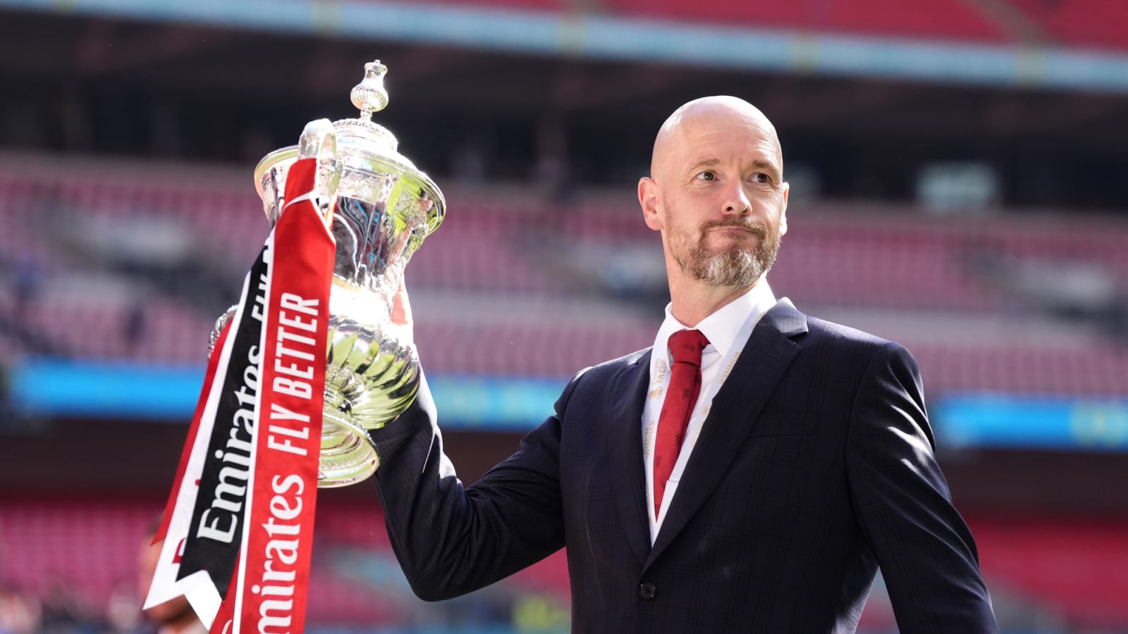 Erik ten Hag signs ‘big’ 2-year deal with Manchester United despite abysmal 2023-24 season