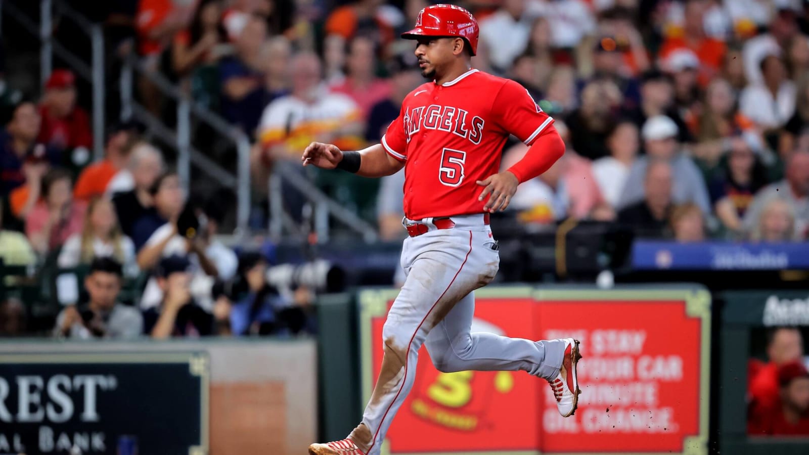 The Blue Jays have signed Eduardo Escobar to a minor-league contract