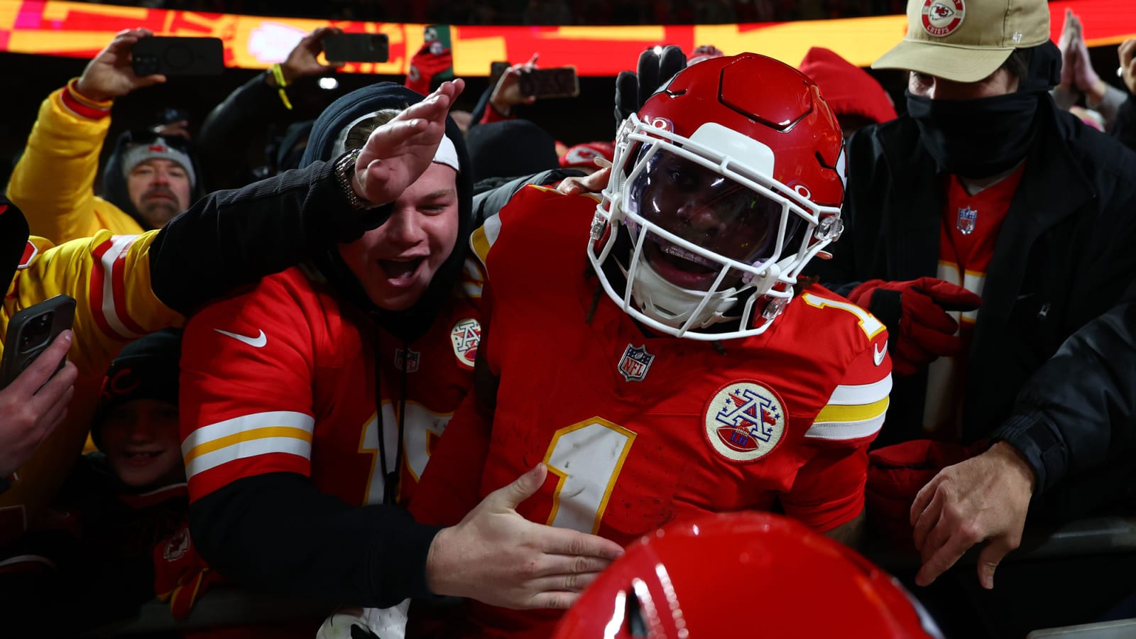 Chiefs benefit on controversial Xavier Worthy catch that hit the ground