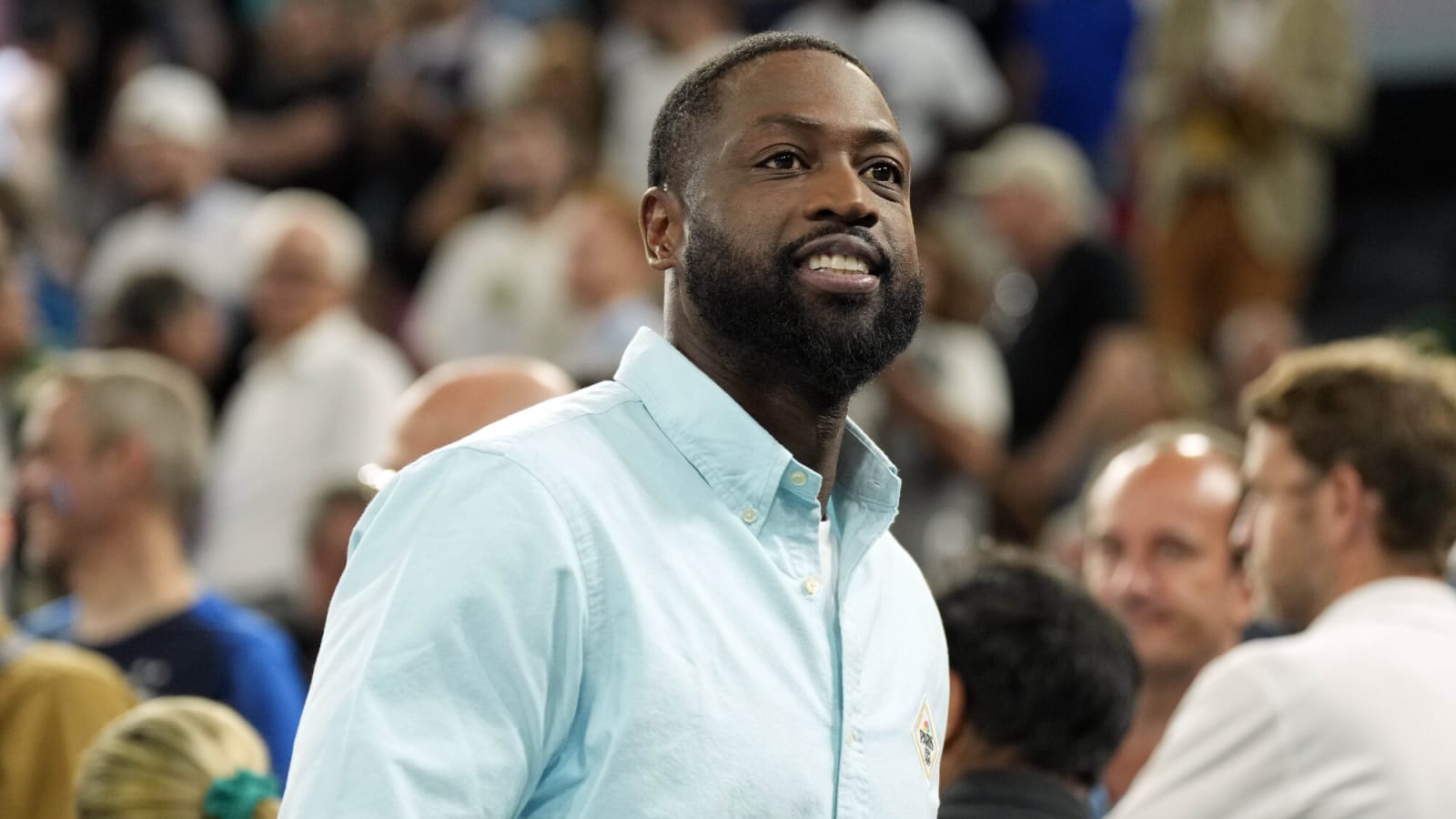 Dwayne Wade’s face is missing