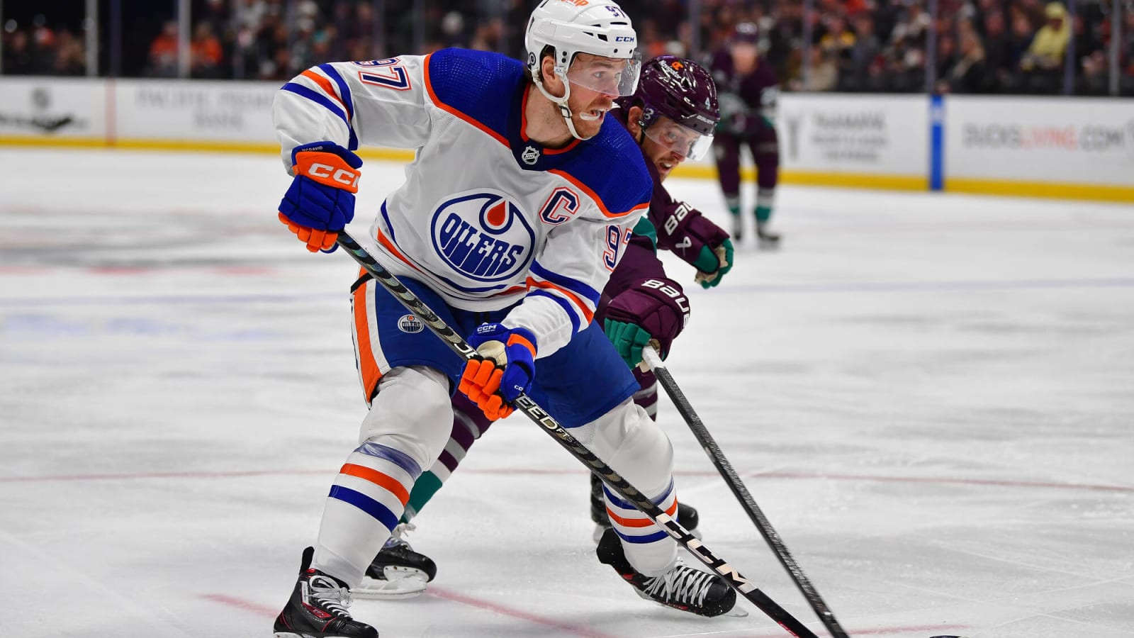 How Connor McDavid’s run to 900 points compares to the NHL’s greatest players