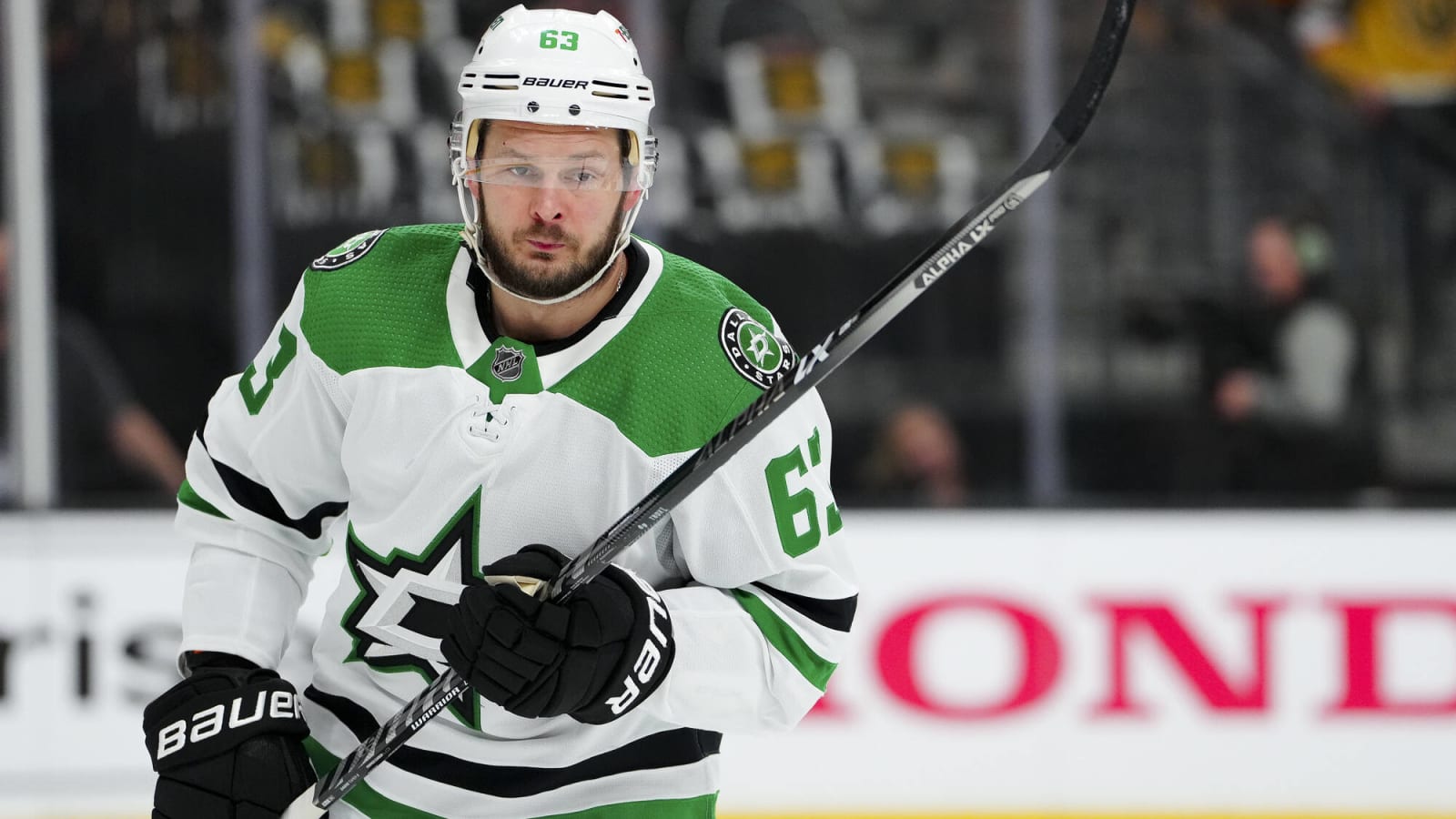 Stars Re-Sign Evgenii Dadonov to Two-Year Contract