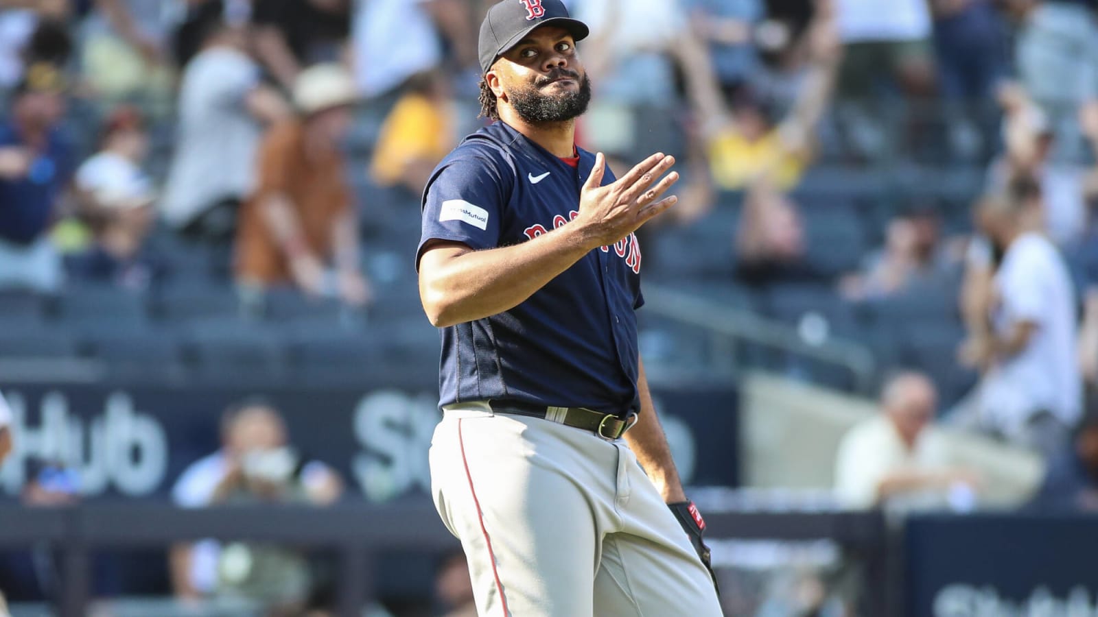 Red Sox fall to Giants as both teams' All-Star closers struggle