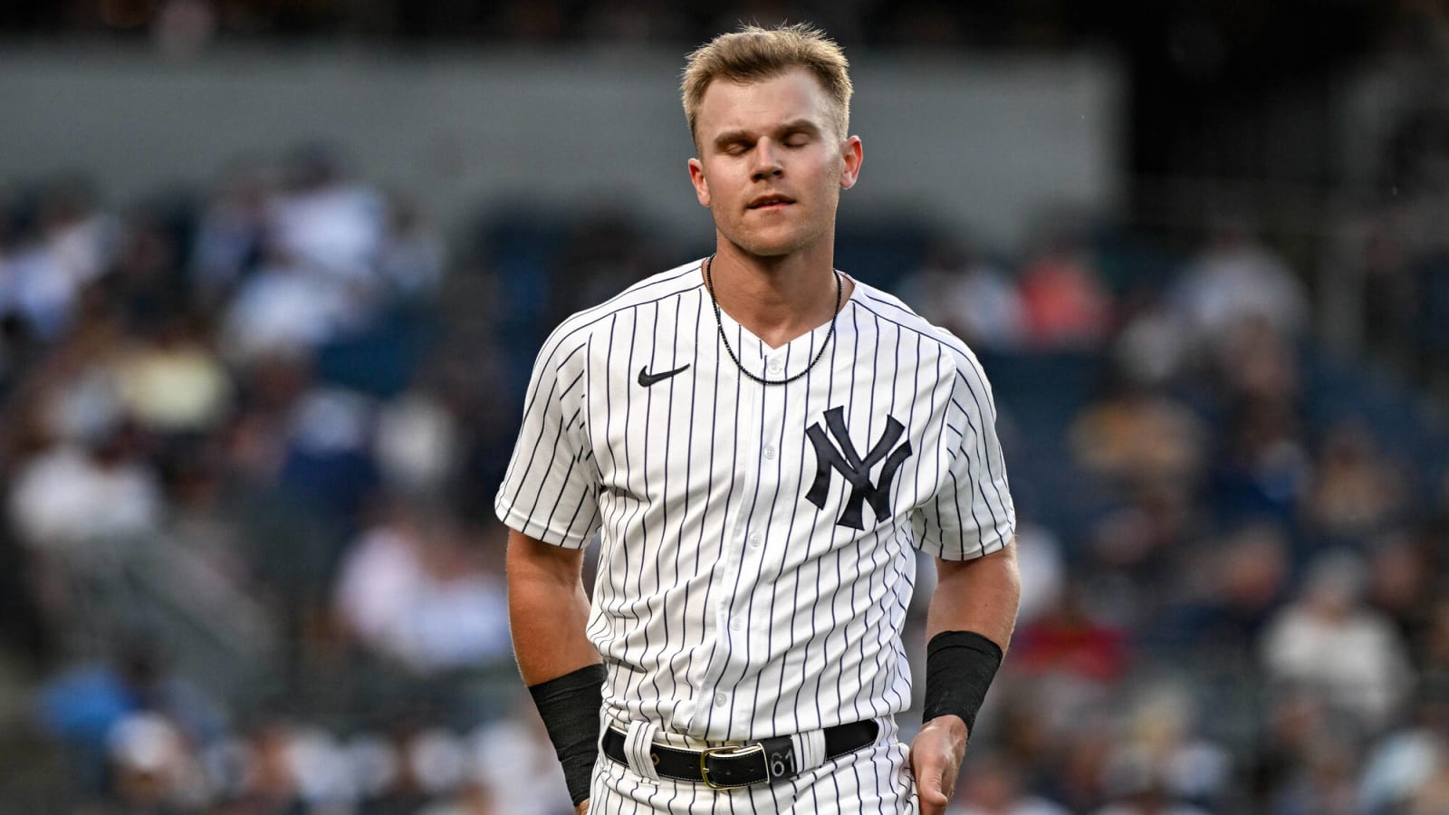 Yankees promote lefty slugger to fill outfield void