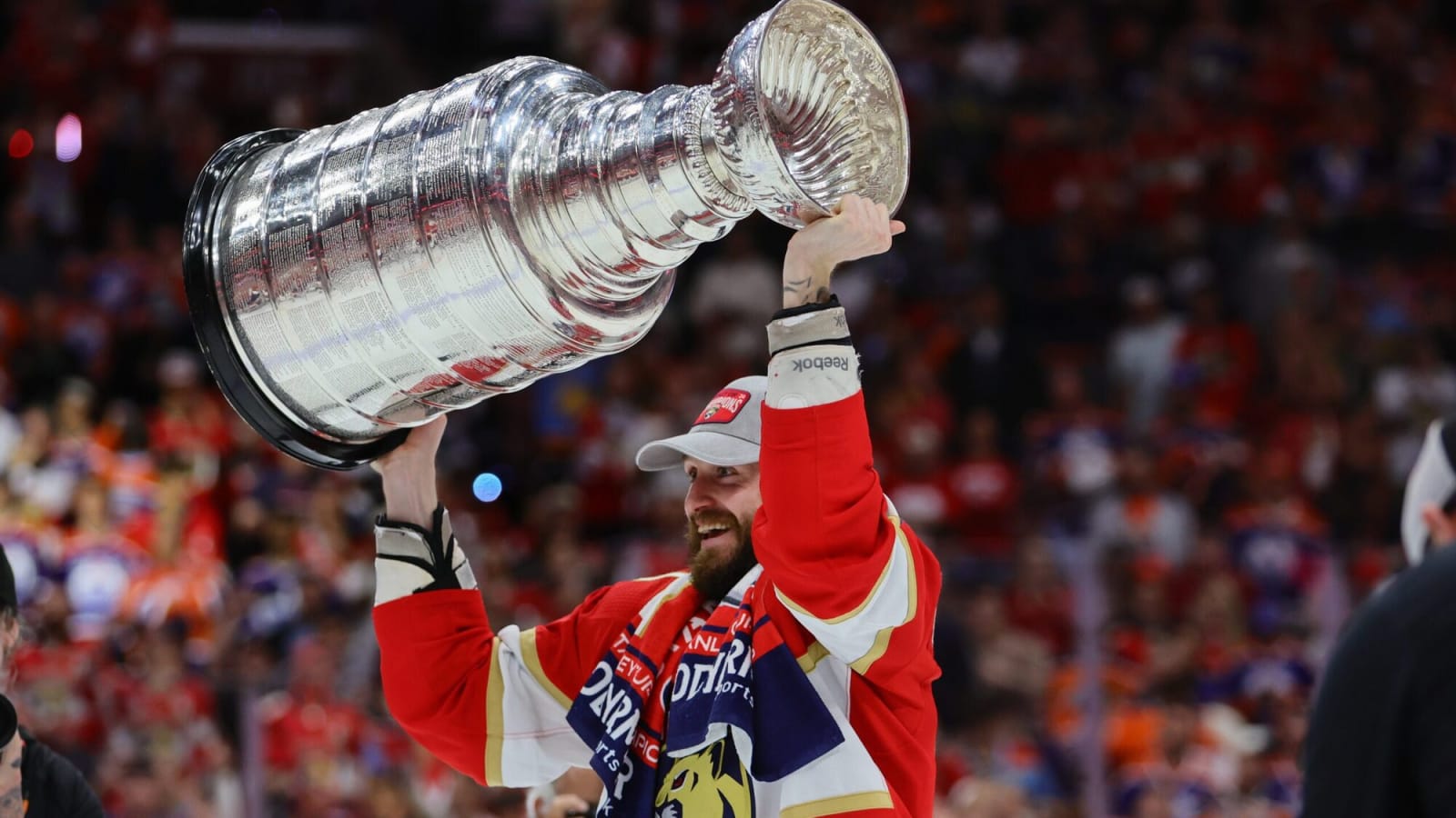 Oliver Ekman-Larsson signs four-year contract with Toronto Maple Leafs