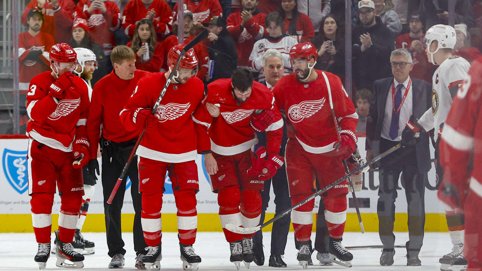 Detroit Red Wings captain Dylan Larkin leaves game with injury