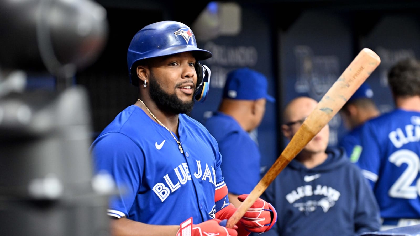 Vladimir Guerrero Jr. reportedly increases contract asking price by over $100 million