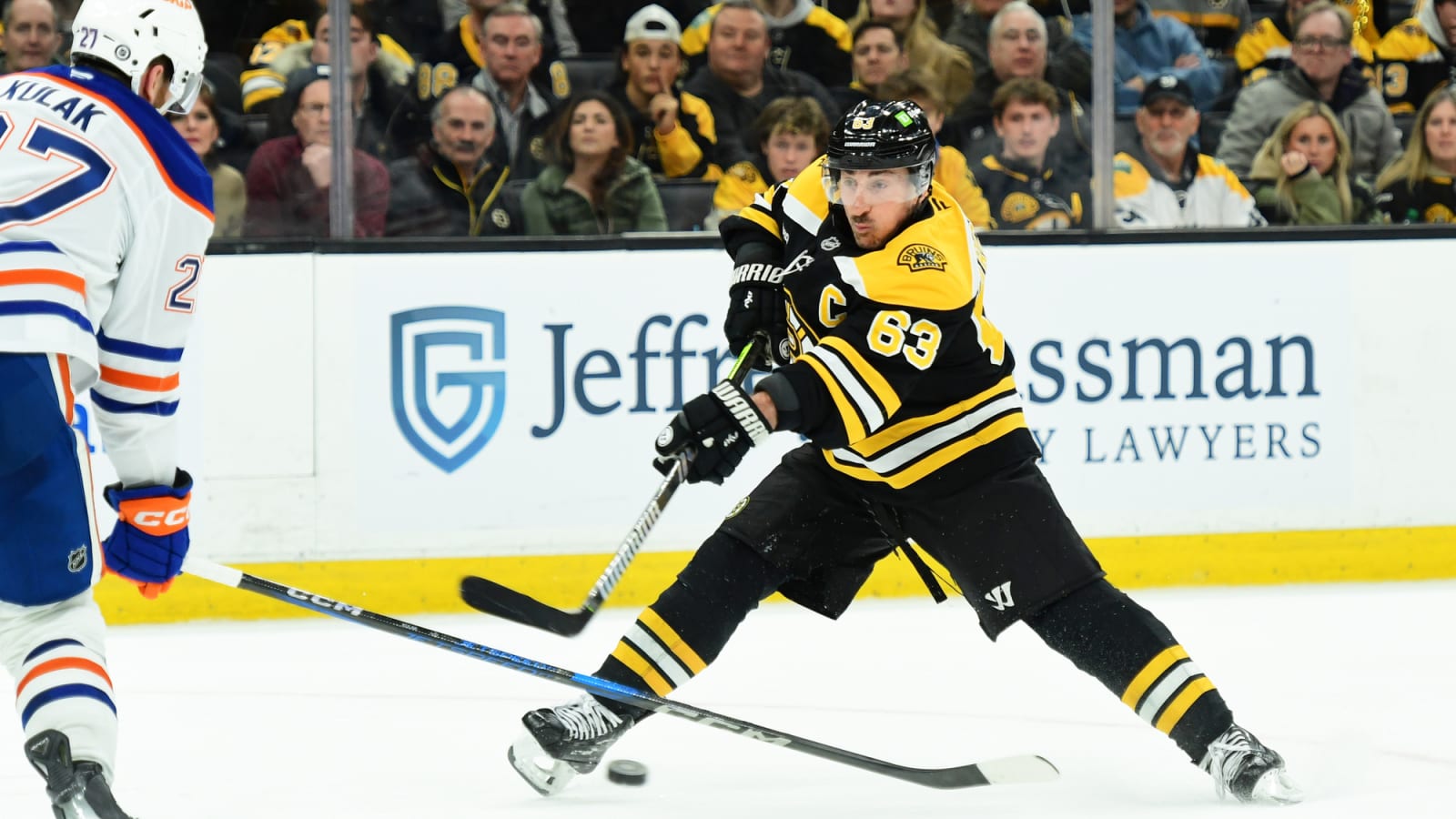 Brad Marchand&#39;s Mom Pulls Off Hilarious Impersonation During Recent Mom&#39;s Trip