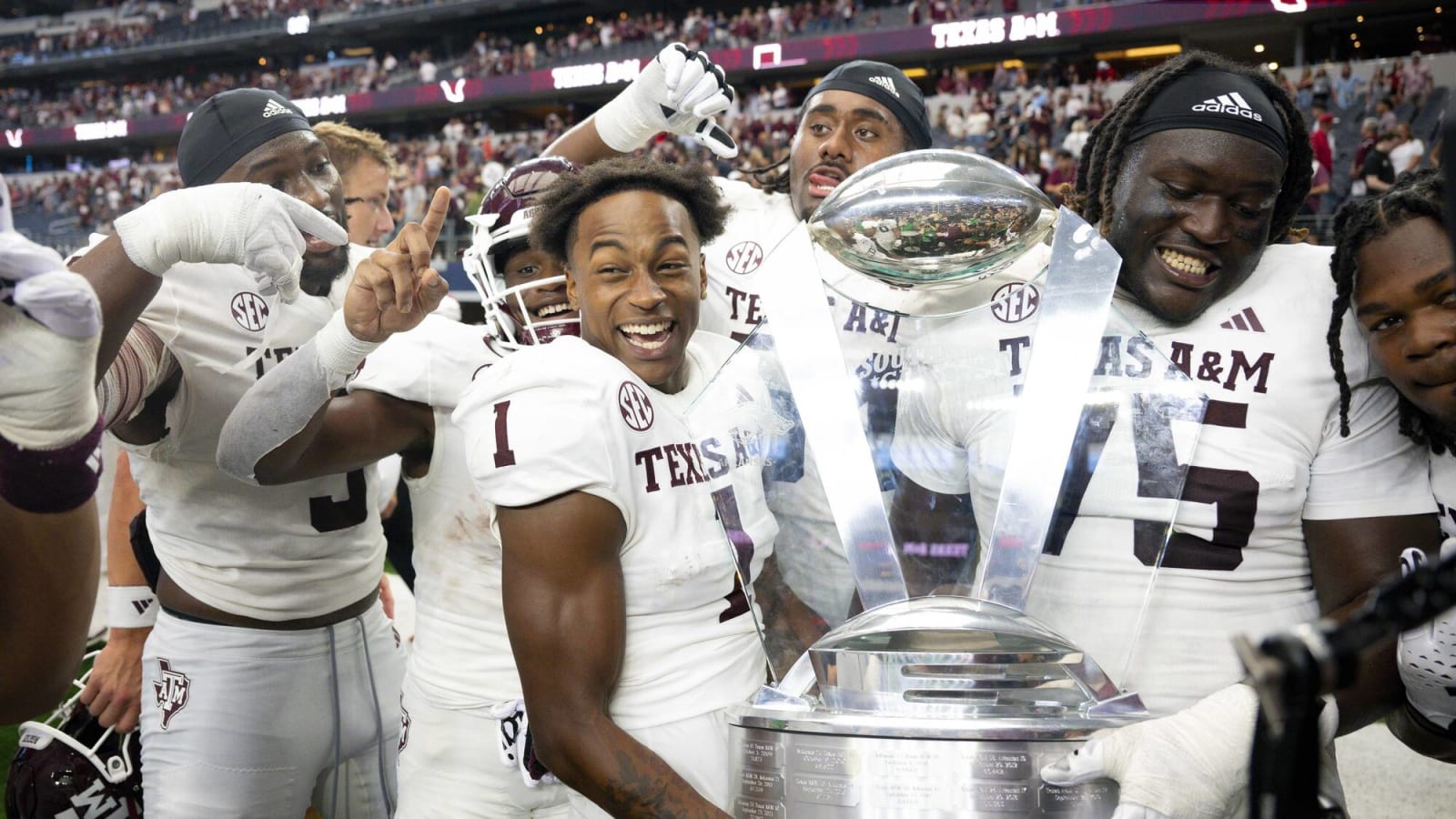 Texas A&M Aggies Top 2022 Offensive Recruit Shines Light On Doomed Program