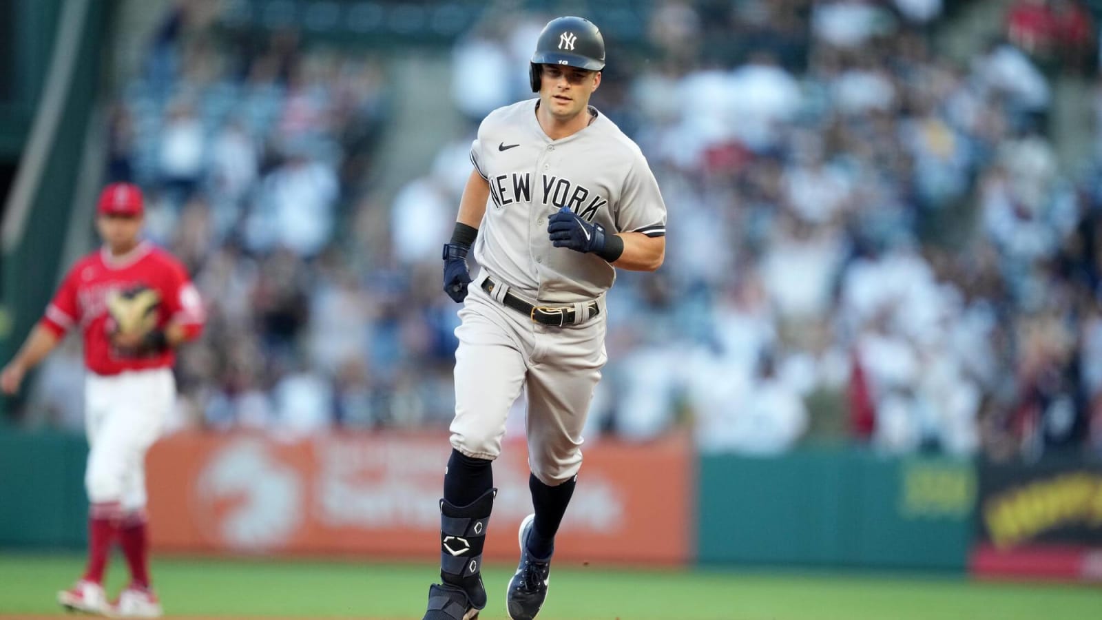 Yankees Free Agent Buzz: Andrew Benintendi could don pinstripes in 2023