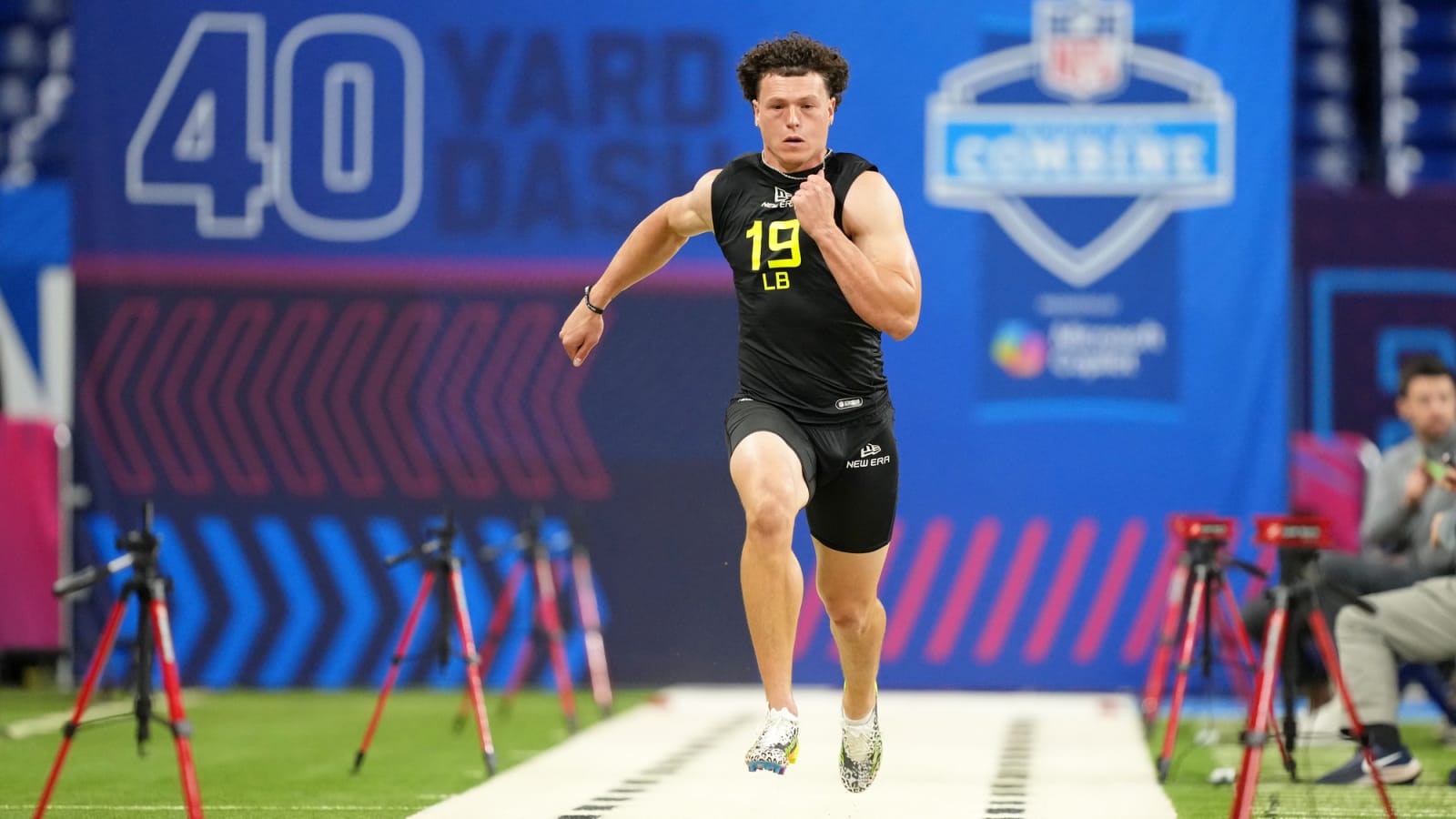 UCLA Bruins LB Stuns At NFL Combine