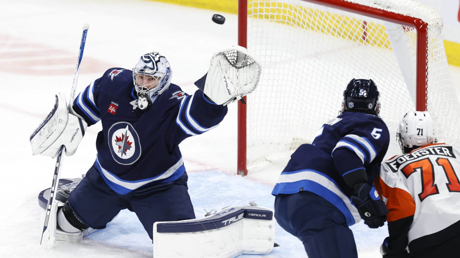 Hellebuyck Provides Blueprint For Islanders To Help Sorokin