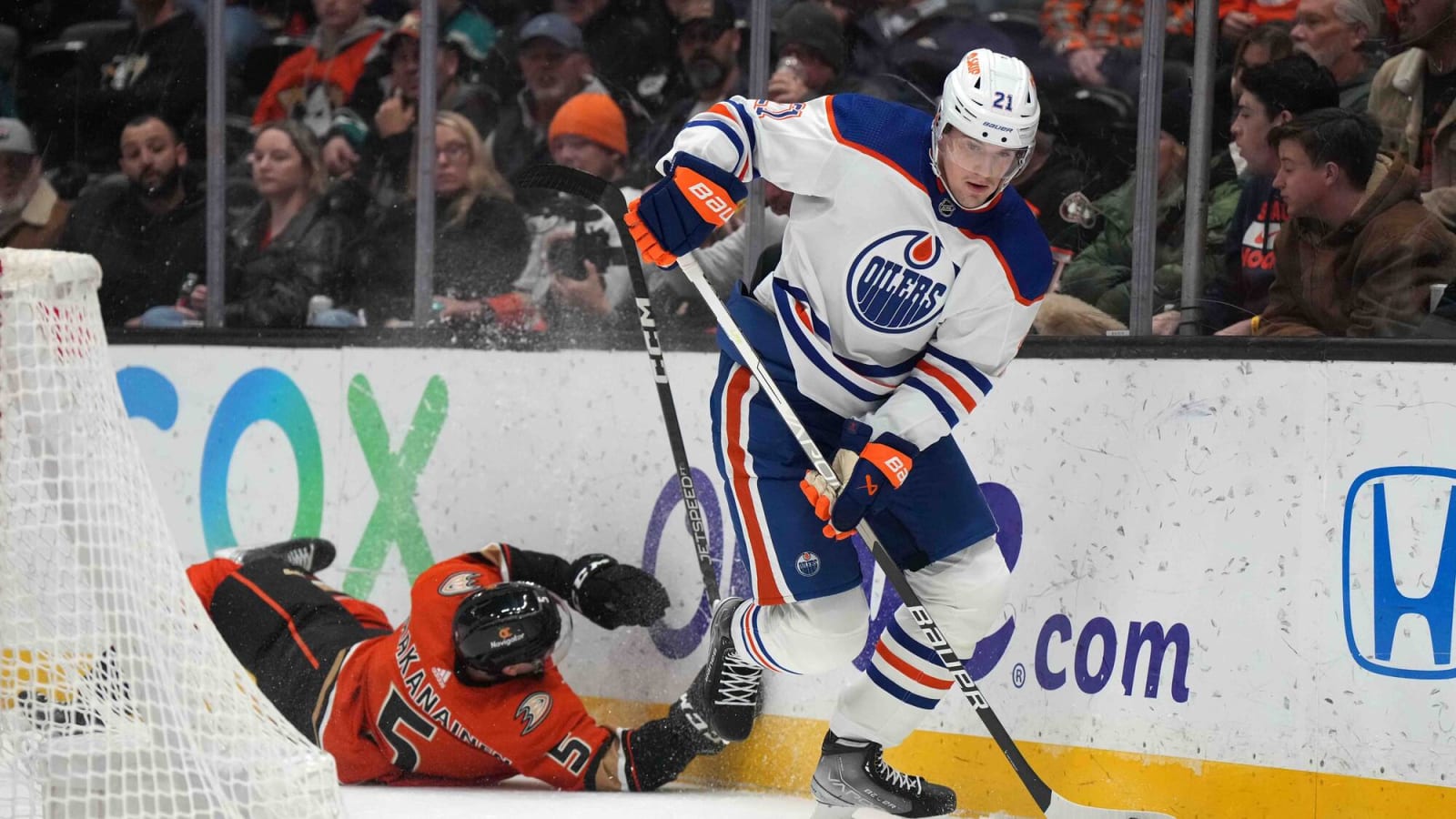 Oilers’ Janmark and Kostin Stepped Up Big in Kane’s Absence