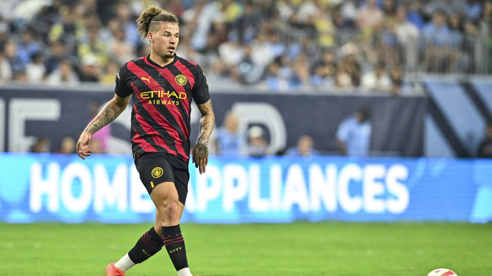 Could Kalvin Phillips be stuck at Manchester City at the end of the month?