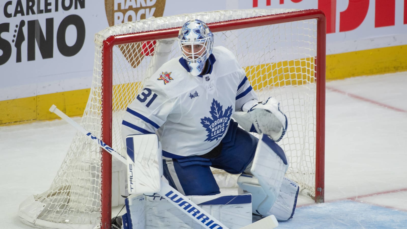 Maple Leafs Not In Rush to Make Goalie Trade 