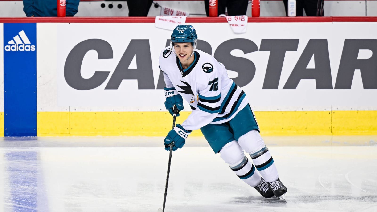 Watch: Eklund Trades Autographed Stick for Candy