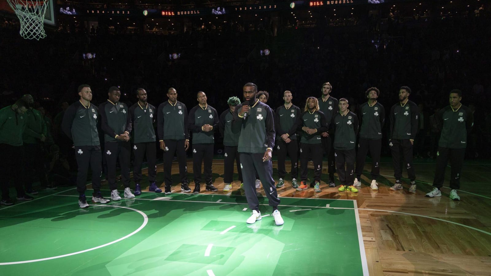 Warriors retire Bill Russell's No. 6 jersey before game against Celtics