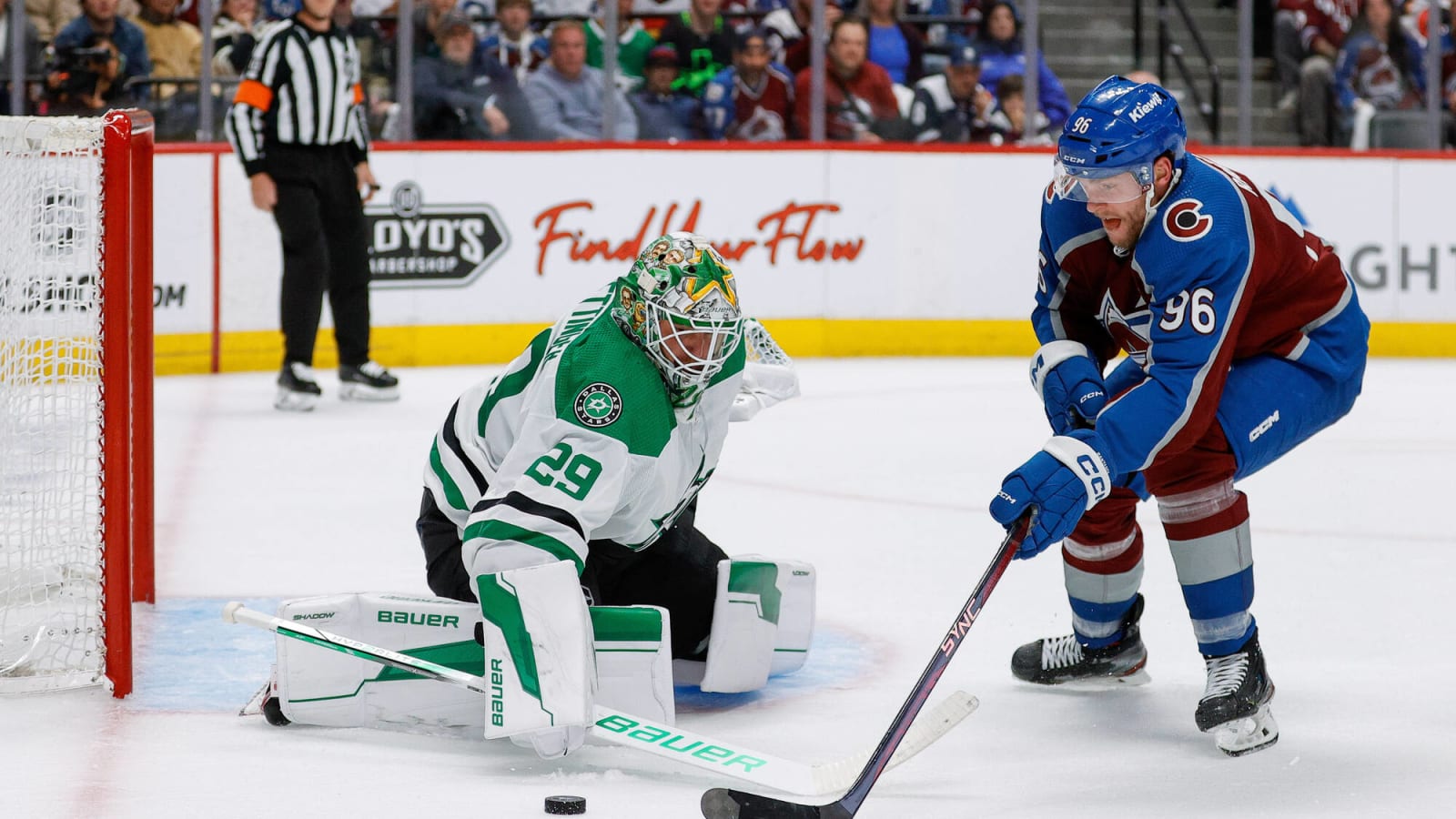 Avalanche fail to find groove in Game 3 against Dallas Stars