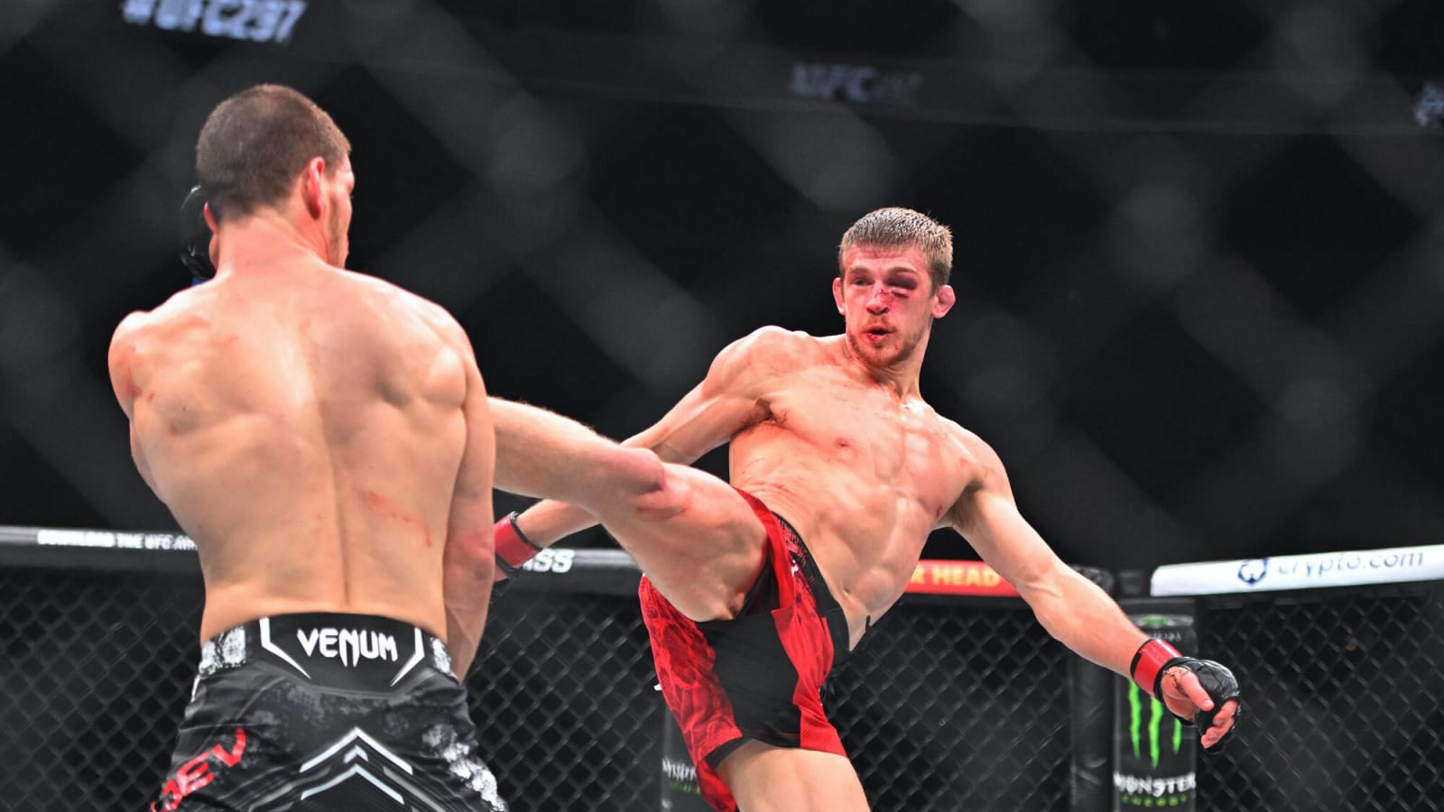 UFC 304 adds Arnold Allen – Giga Chikadze