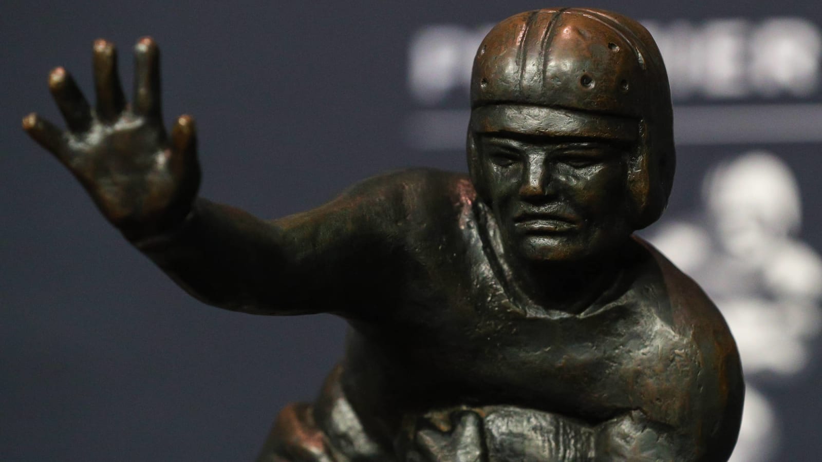 Who are the Heisman favorites heading into the season?