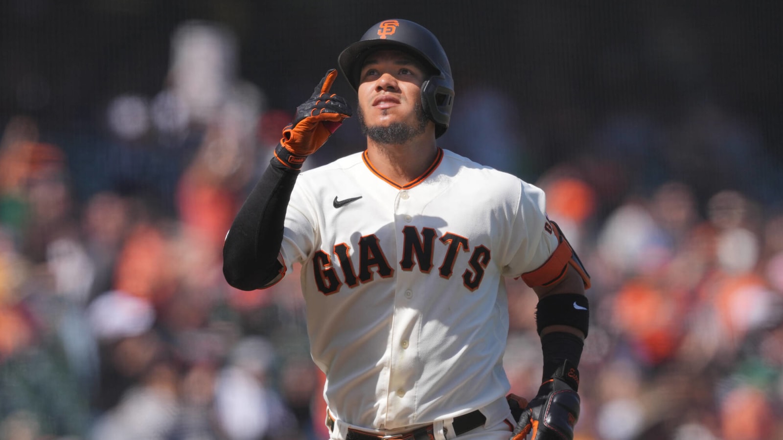 Thairo Estrada’s Hot Start Raises Questions About Future With Giants