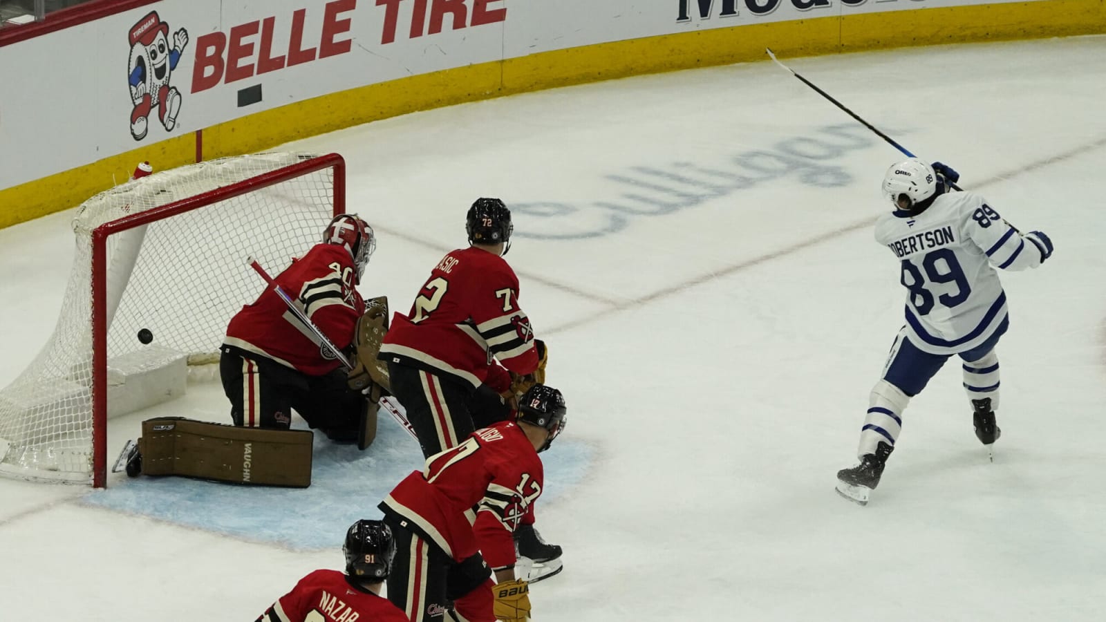 Knee Jerk Reaction: Robertson, Domi lead Maple Leafs over Blackhawks