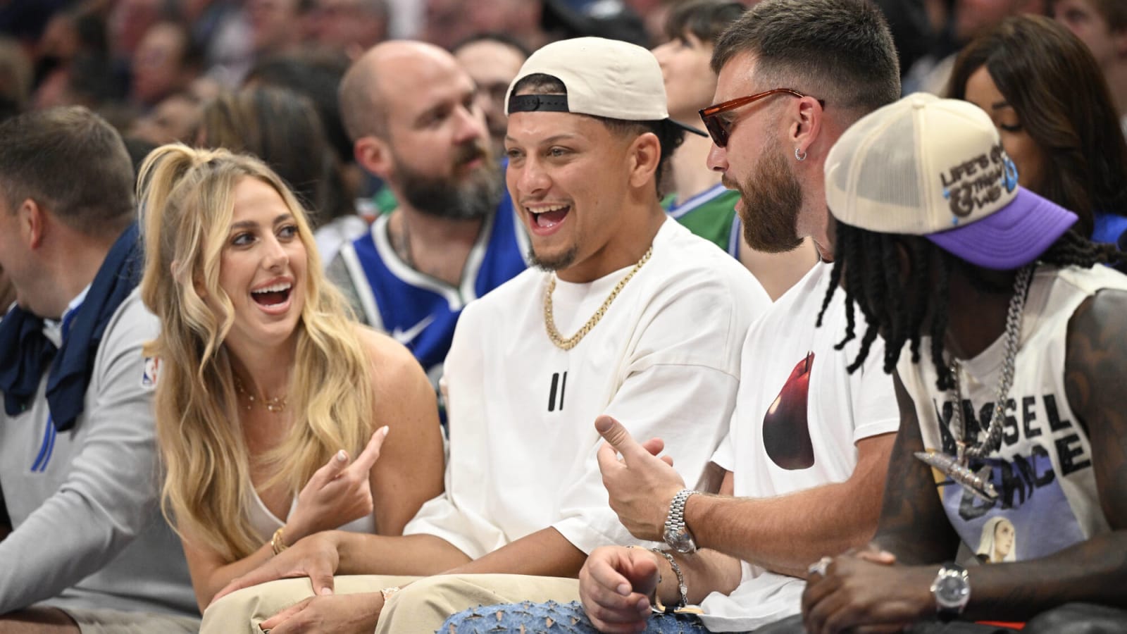 Report: Kansas City Chiefs QB Patrick Mahomes’ Wife Sends Non-Harrison-Butker-Like Message To Caitlin Clark