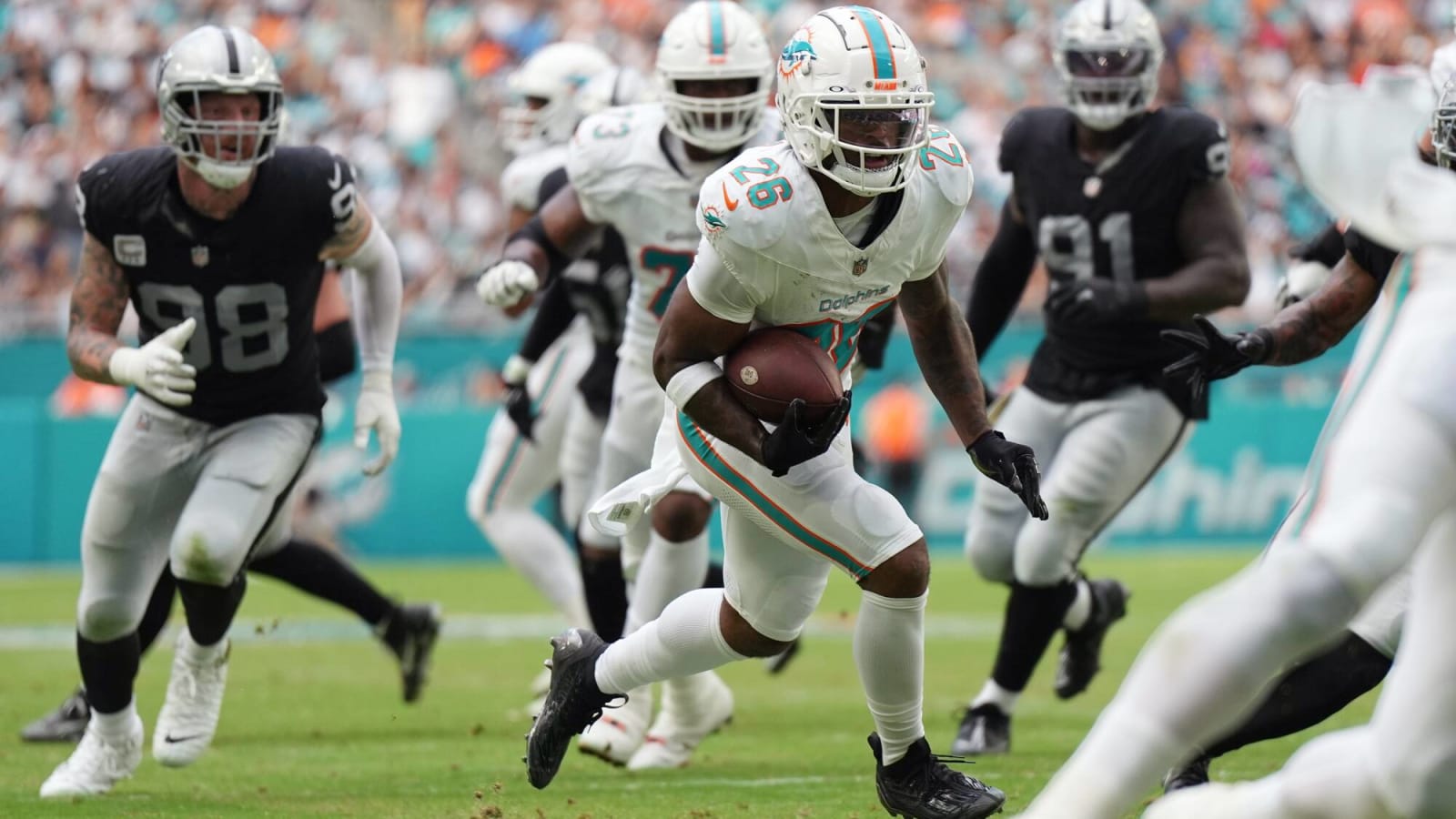 Dolphins to Re-Sign RB Salvon Ahmed