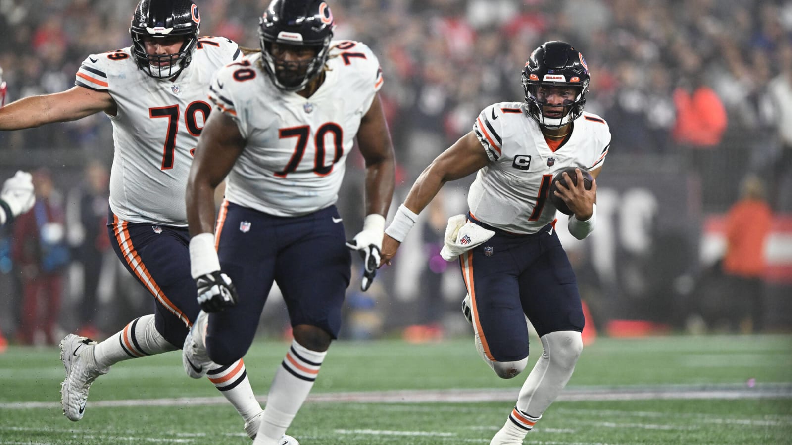 Chicago Bears: Jones Becoming A Leader On Offensive Line