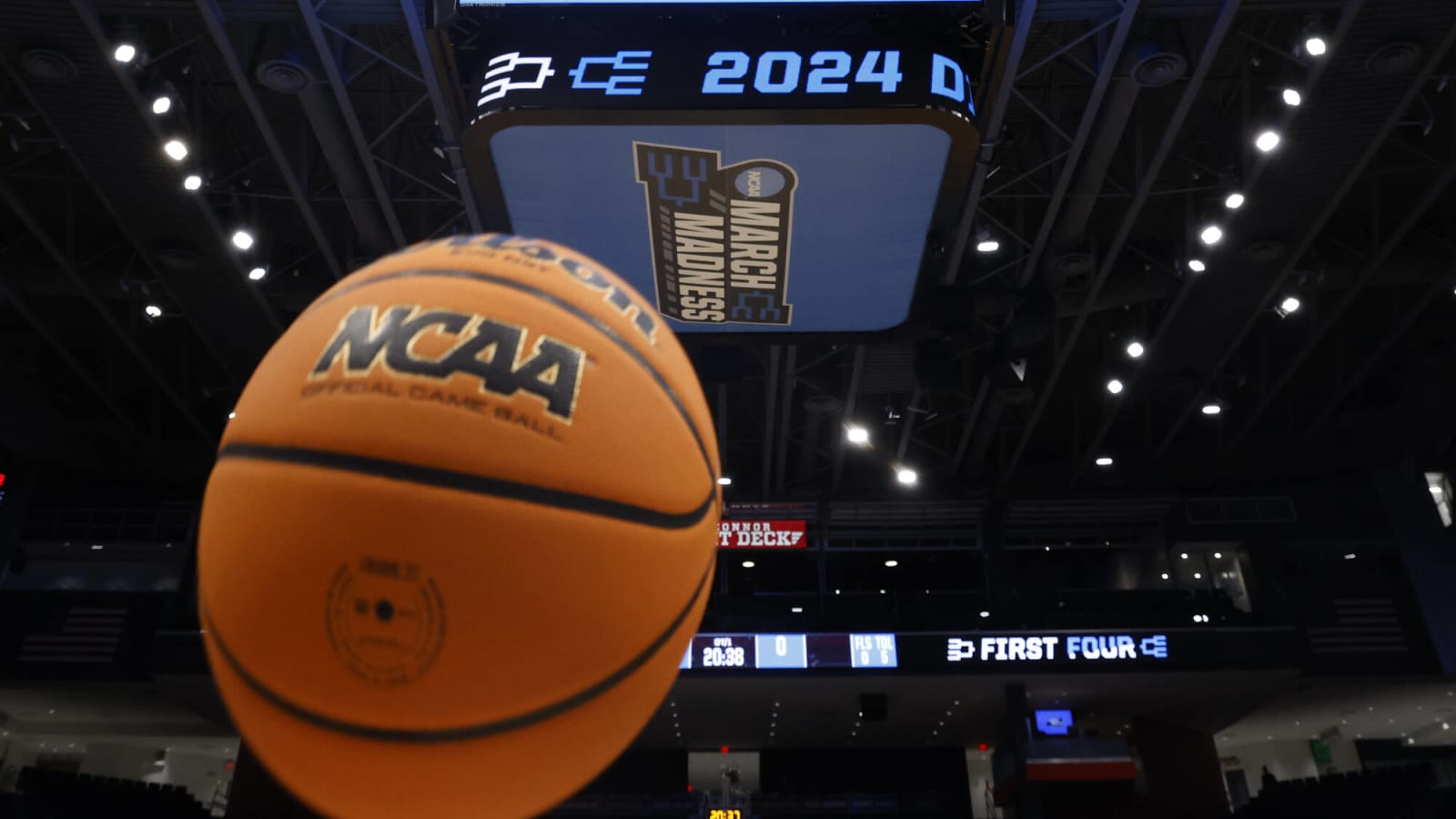 NCAA Tournament: Odds and picks for every Thursday game