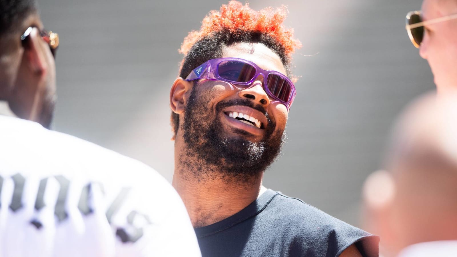 Did Jauan Jennings pay homage to the Tennessee Vols while signing his new contract with the 49ers?