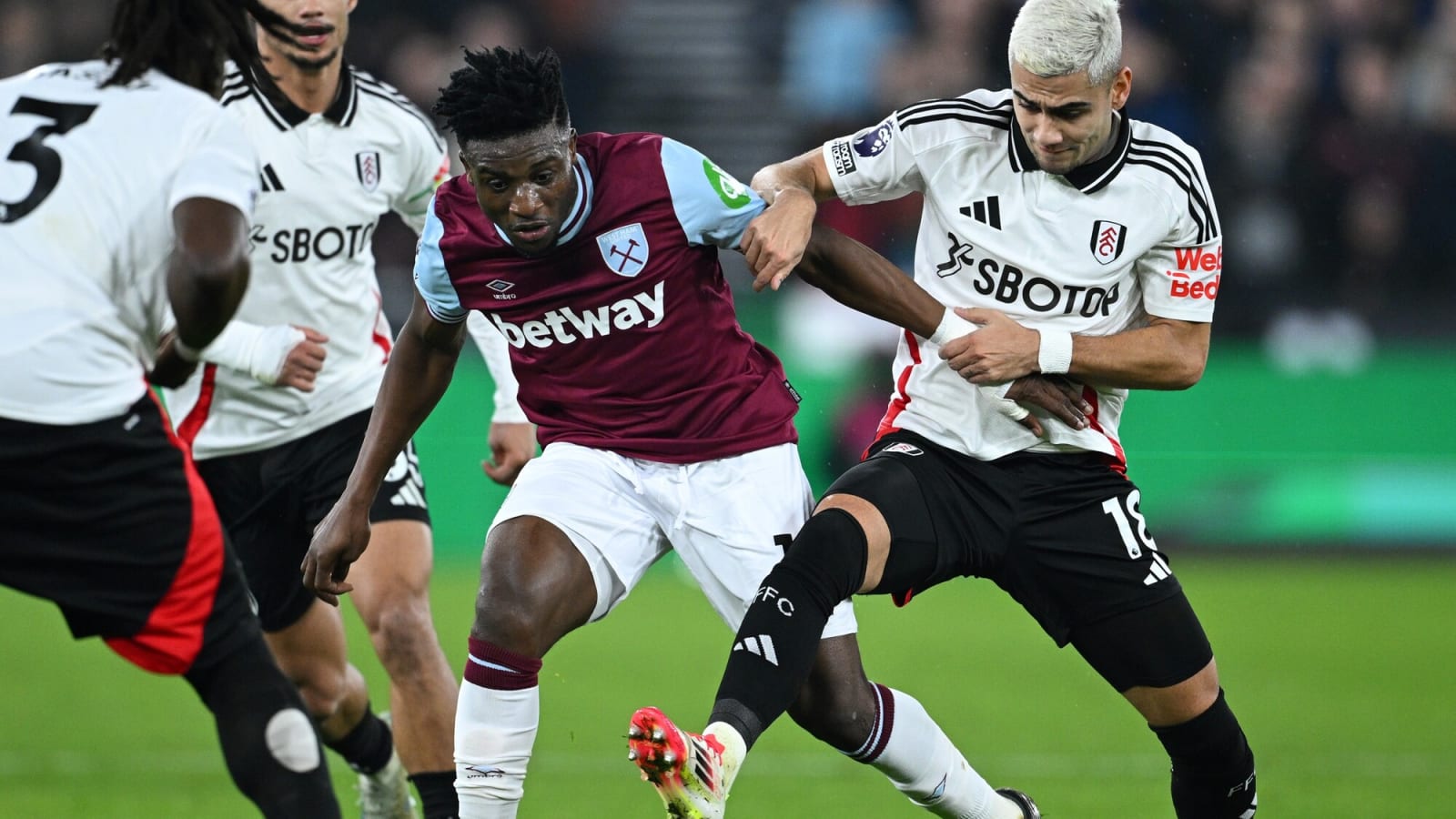 Sources: Brazilian giants want 29-year-old Fulham playmaker but Cottagers yet to respond