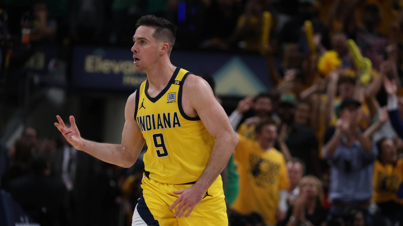 Suns Could Make Run At Pacers’ TJ McConnell This Summer