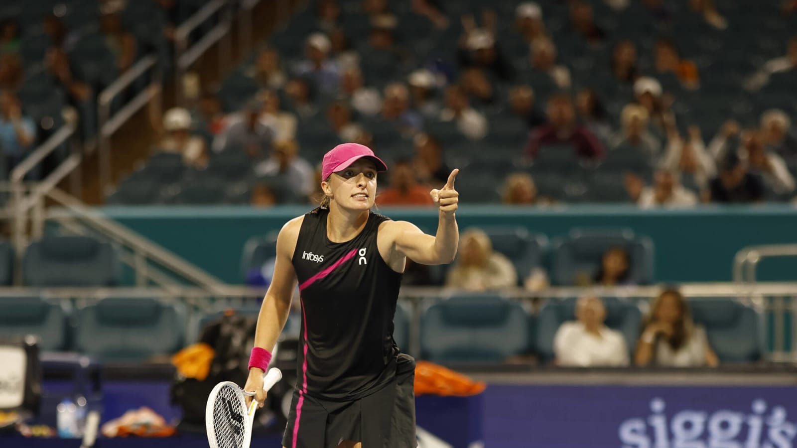 'She is going to win 7-8 titles,' Mats Wilander thinks Iga Swiatek is as favourite as Rafael Nadal to win French Open