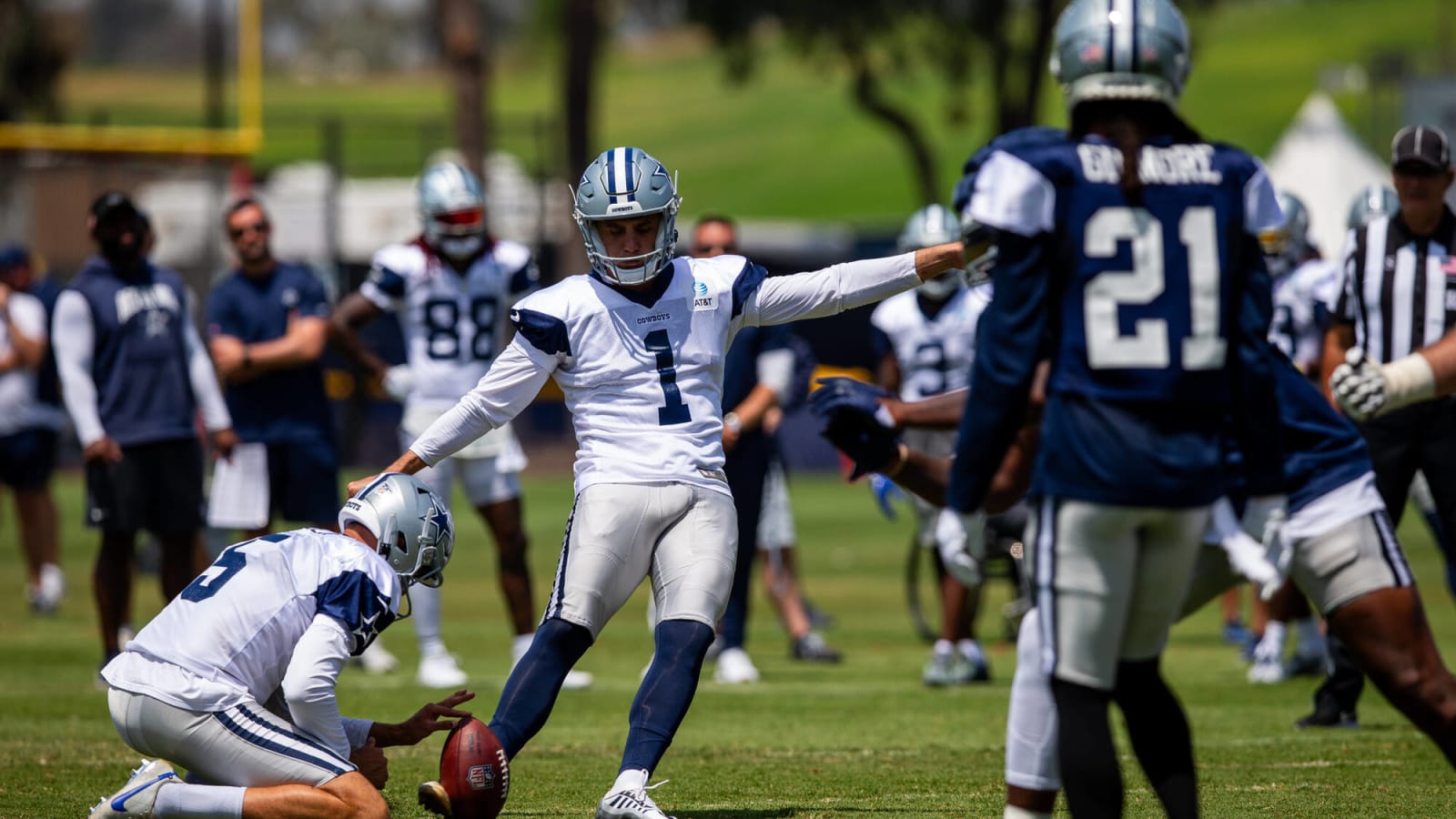 It&#39;s Good! Cowboys&#39; New Kicker Has Perfect Practice