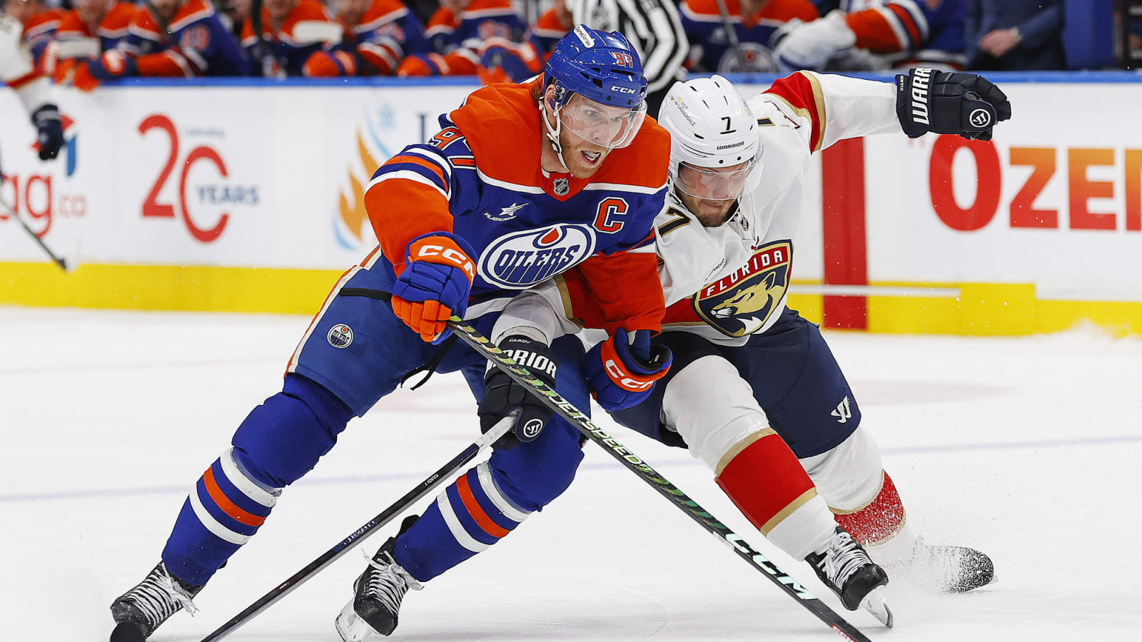 Video Surfaces of Connor McDavid Giving Emotional Locker Room Speech