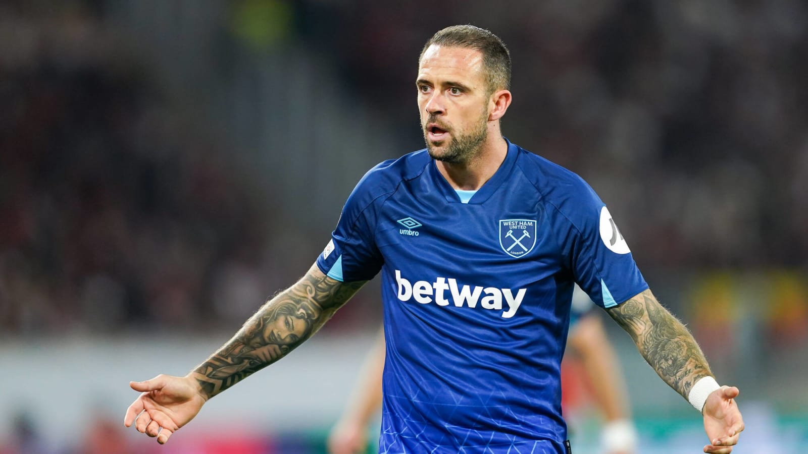 Wolves want to complete loan deal for 31-year-old West Ham attacker