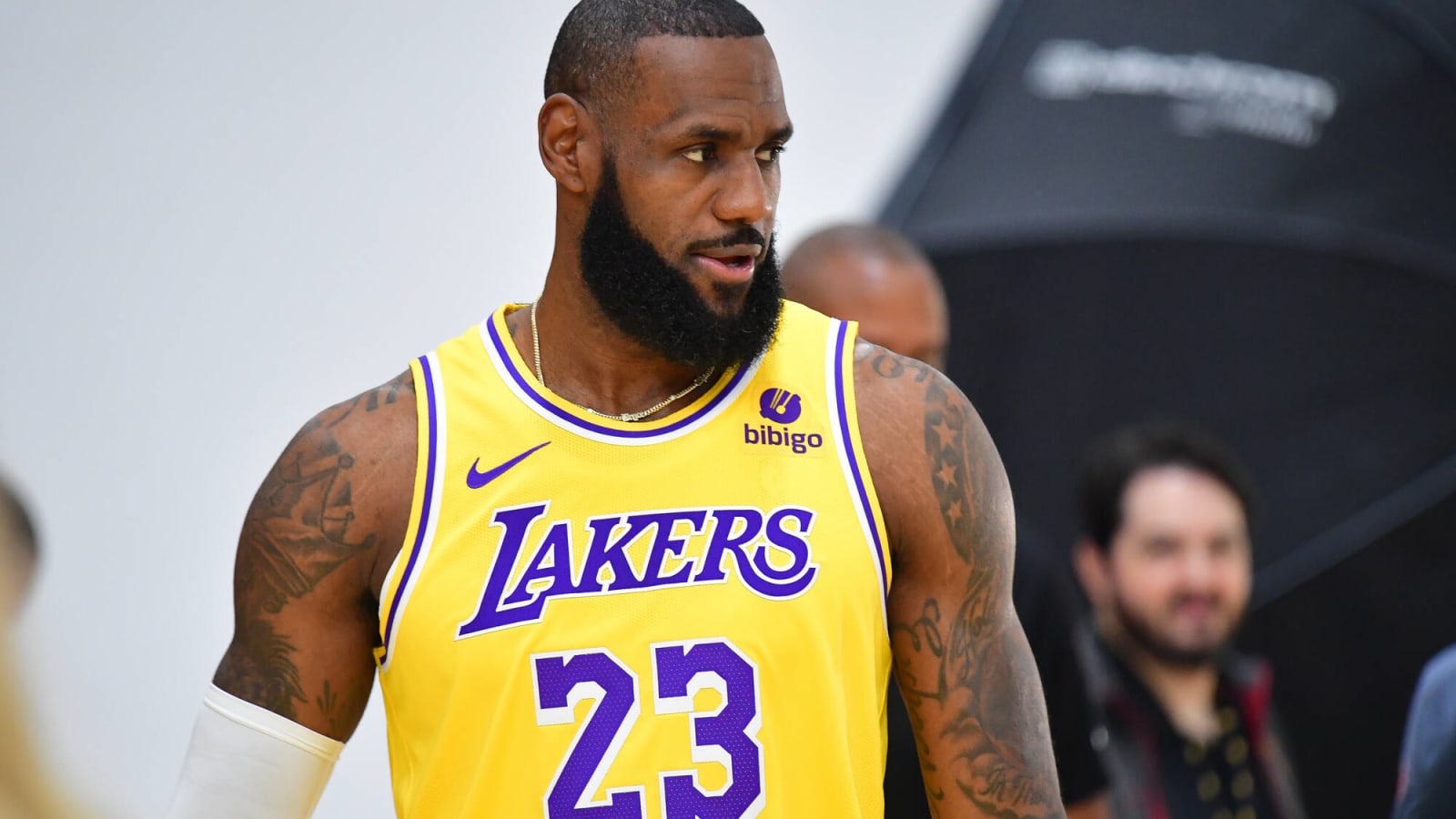 LeBron James Won't Play in Lakers' Preseason Opener vs. Warriors