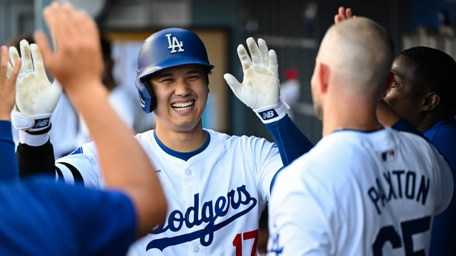 MLB trends: Hot temps, hot bats, hot tips