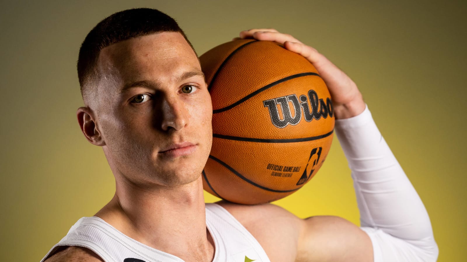 Lakers Sign Dylan Windler To Two-Way Contract