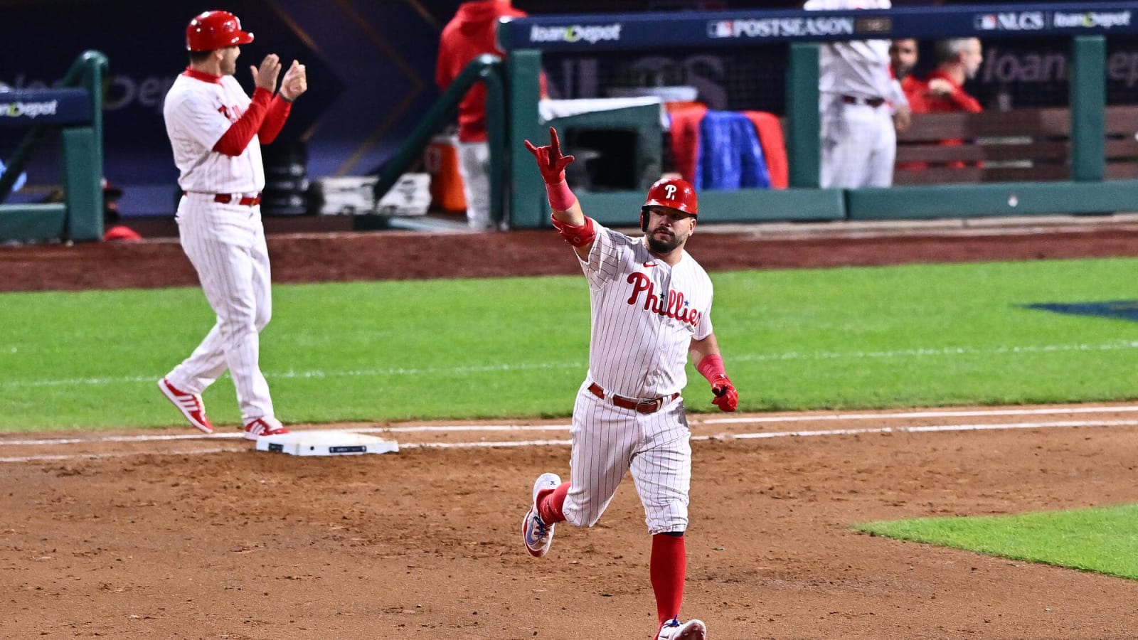 Kyle Schwarber‘s record-setting night helps lift Phillies to a dominant 2-0 NLCS lead over Diamondbacks