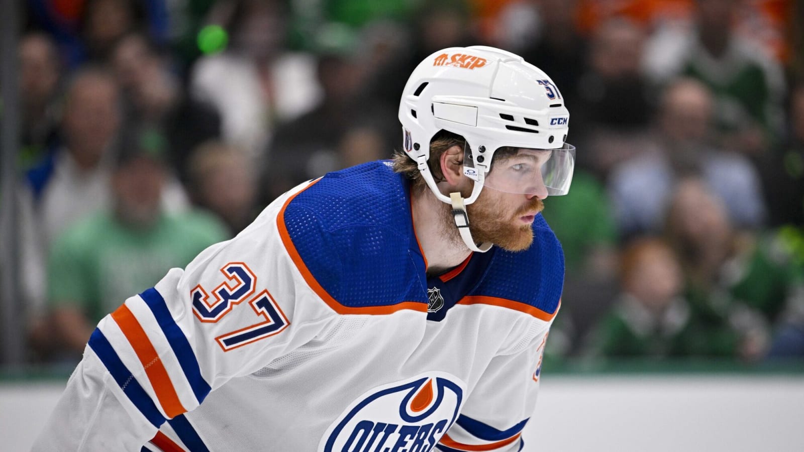 Los Angeles Kings sign forward Warren Foegele and defenseman Joel Edmundson