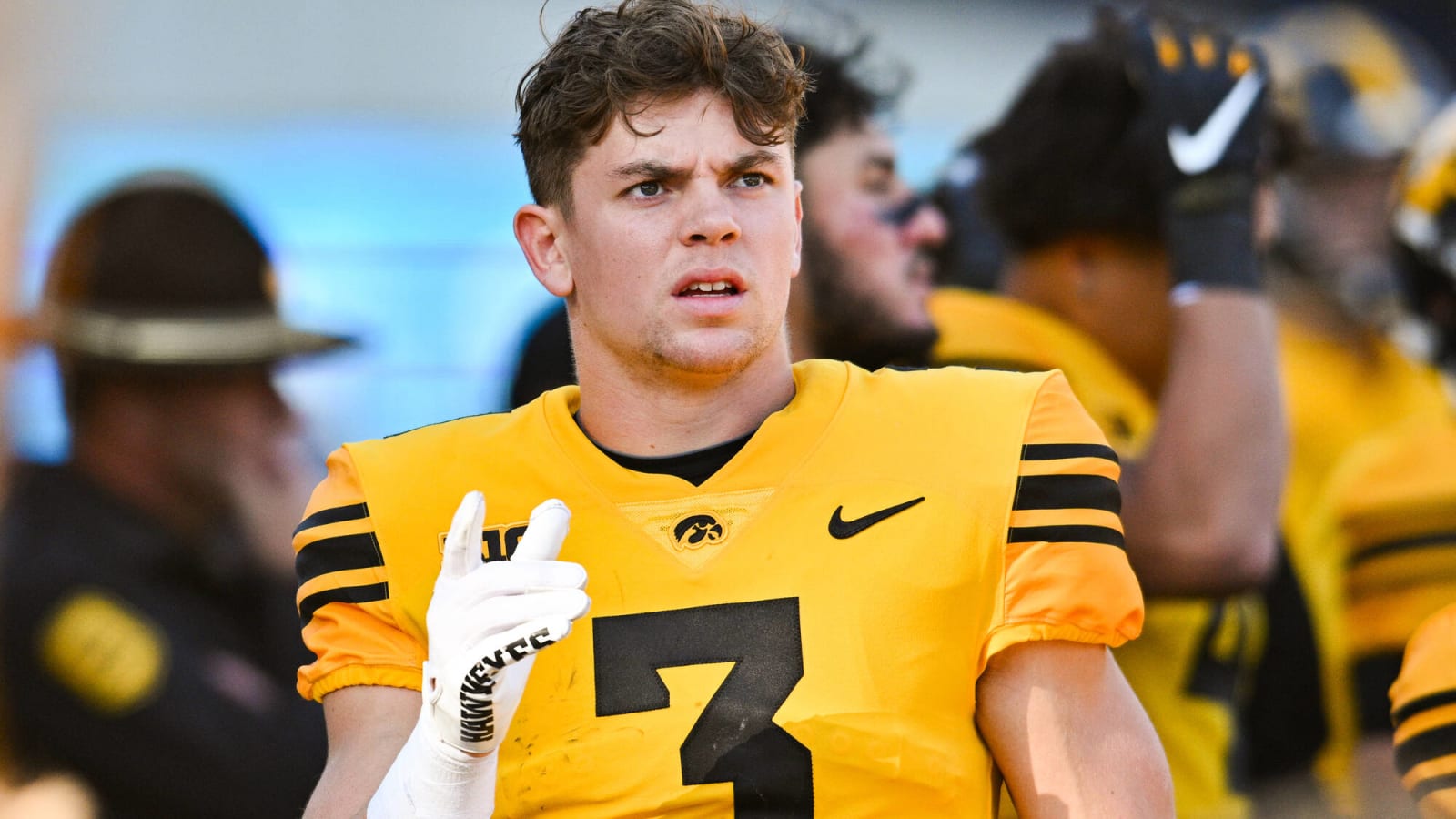 Steelers Land Speedy CB, WVU Star OL in New Mock Draft