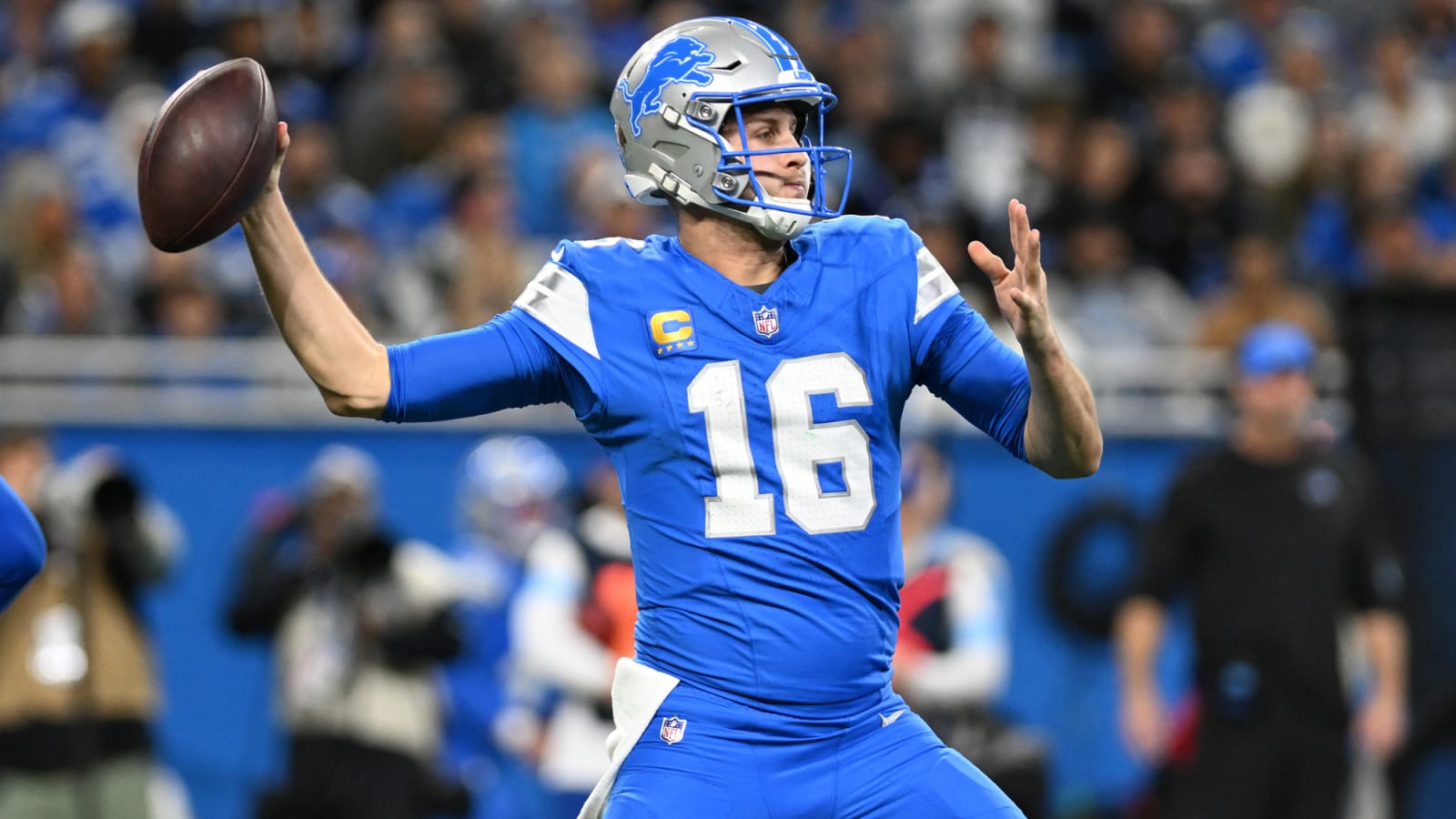 Did Lions get away with one on Jared Goff fourth-down play?