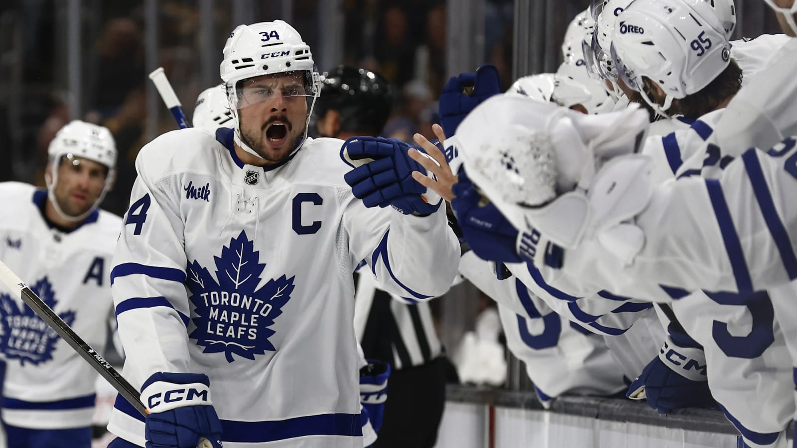 Leafs Captain Auston Matthews Surprises Young Fan After His Amazing Costume Goes Viral