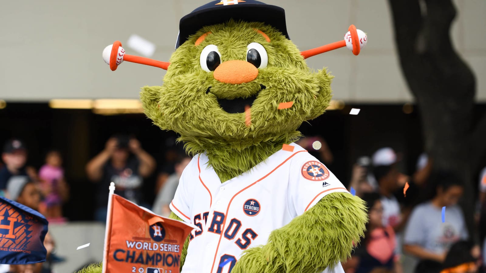 WATCH: Astros mascot trolls Aaron Judge over resembling Sid from ‘Toy Story’