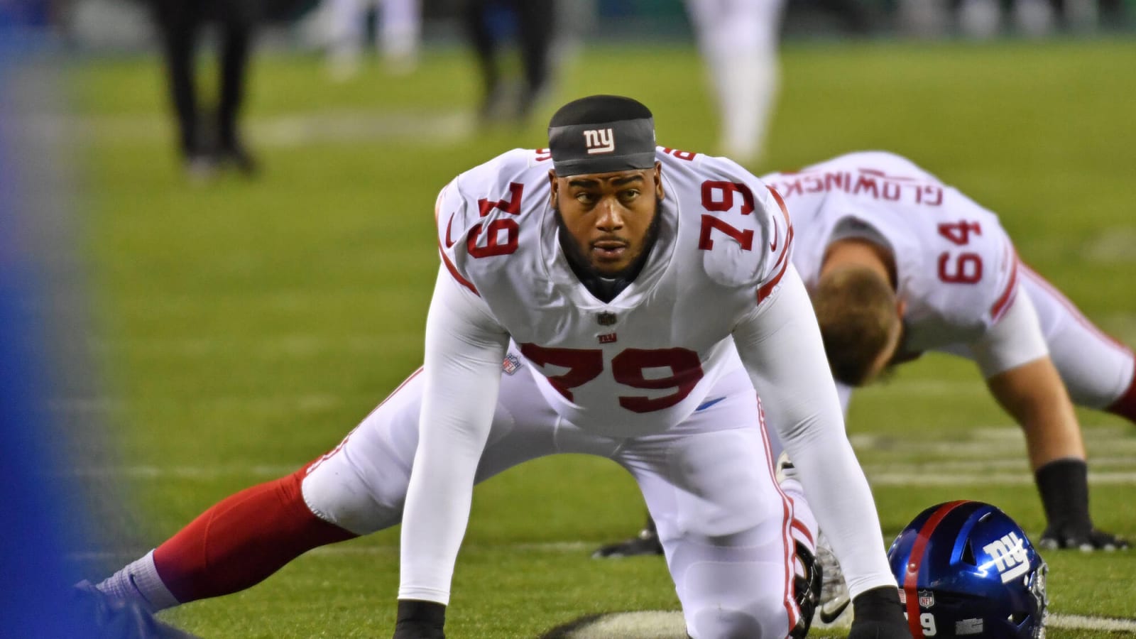 Giants drop inconsistent OT from practice squad, sign replacement